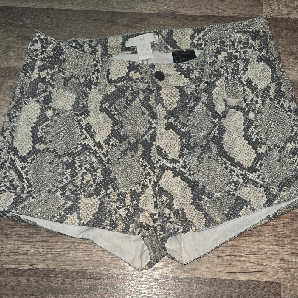 H&M Snakeskin Pattern Jean Shorts